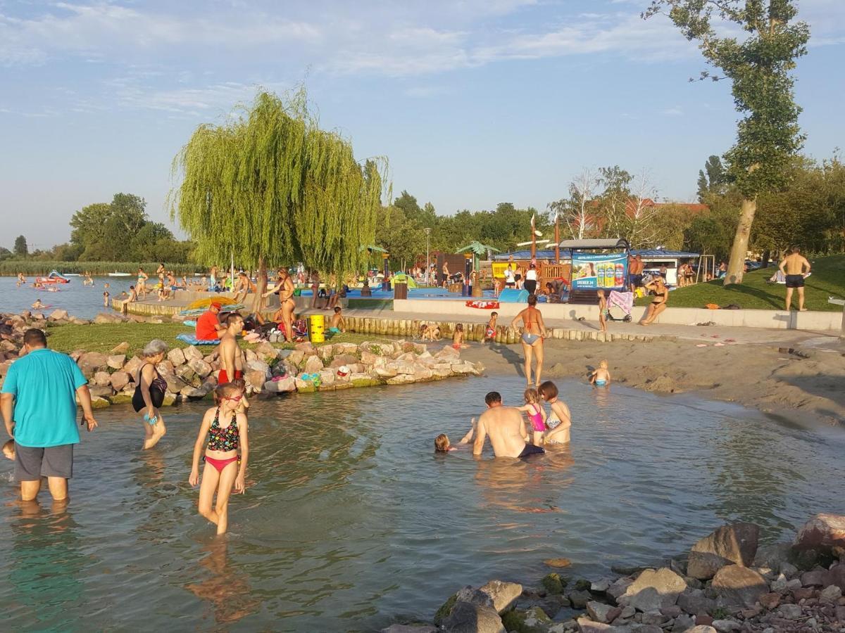 Holiday Home In Fonyod/Balaton 39889 Bagian luar foto